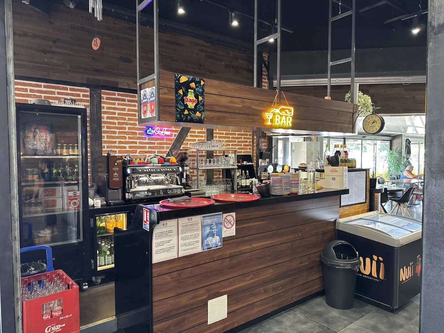 ENJOY restaurant bar