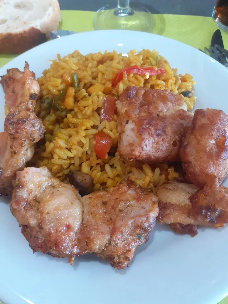 Paella Et Cuisse de Poulet